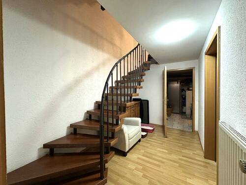 ... mit viel Platz für Stauraum - 