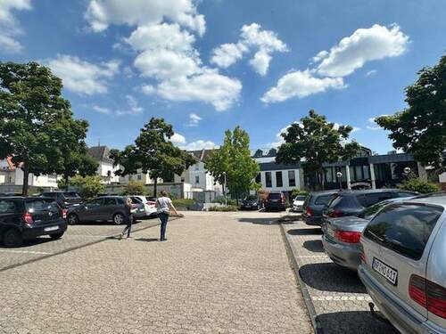 Sicht vom Parkplatz - 