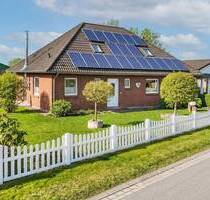Ihr neues Zuhause im Grünen - Einfamilienhaus mit fünf Zimmern und großem Garten - Haselund / Kollund