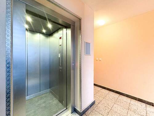 Fahrstuhl - 