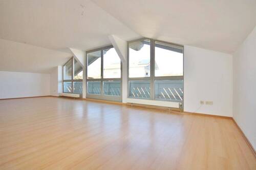 Wohnzimmer (DG) - 