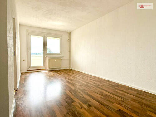 Wohnzimmer - 3 Zimmer Etagenwohnung zur Miete in Geyer
