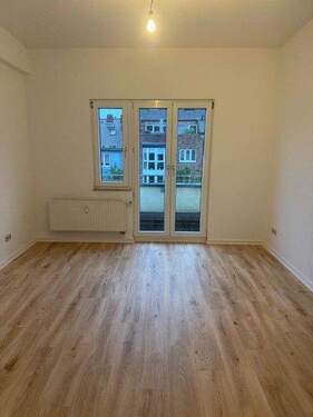 Schlafzimmer - Helle 2 Zimmerwohnung mit Wohnküche und 2 Balkonen