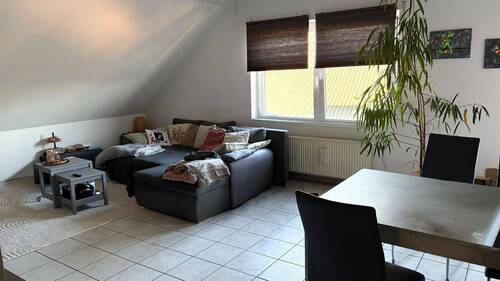 Helle Dachgeschosswohnung - 3 Zimmer Etagenwohnung in Bramsche