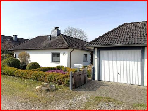 Eingangsansicht - 4 Zimmer Bungalow zum Kaufen in Jübek / Friedrichsau