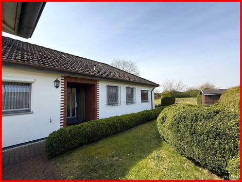 Zuwegung Eingang - 4 Zimmer Bungalow in Jübek / Friedrichsau
