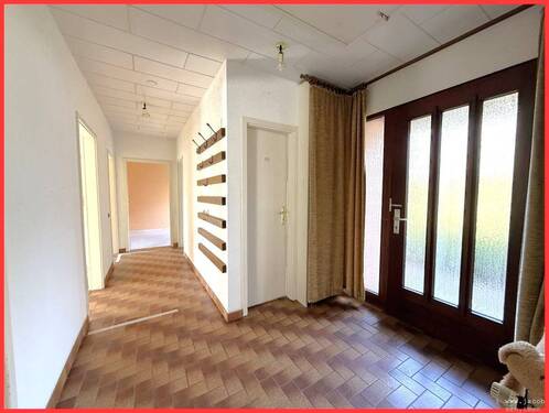 Eingangs-und Flurbereich - 