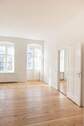 Wohnzimmer und Schlafzimmer mit Balkon.jpeg - 