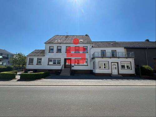 Straßenansicht - Großes Wohnhaus mit Potential in Grenznähe zu Luxemburg