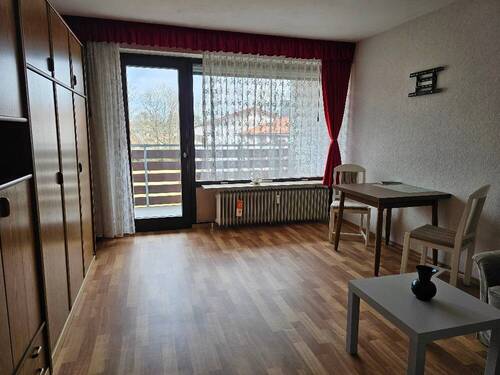 Wohn-/Schlafraum mit Balkonzugang - *PROVISIONSFREI* möblierte 1-Zi.-ETW mit Balkon