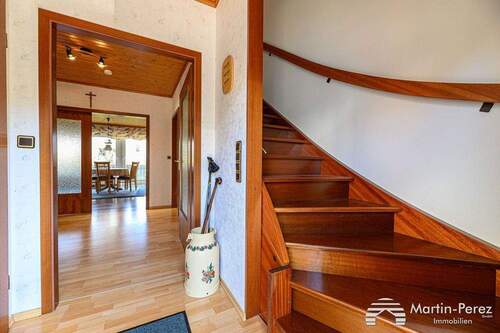 Treppe zum Dachgeschoss - 