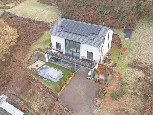 Hausansicht - 7 Zimmer Einfamilienhaus in Schönau