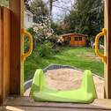 Großer Spielplatz im Garten - 