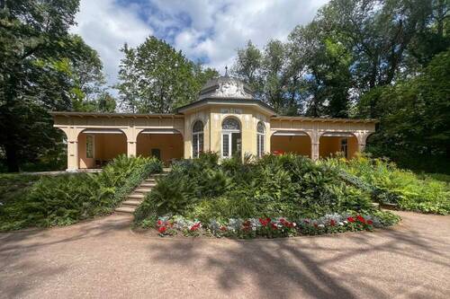 Trinkhalle im Kurpark - 