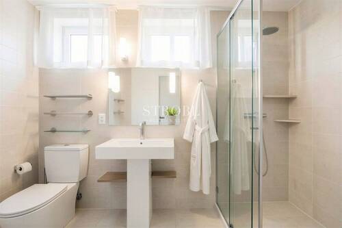 Badezimmer UG - (KI generiert) - 