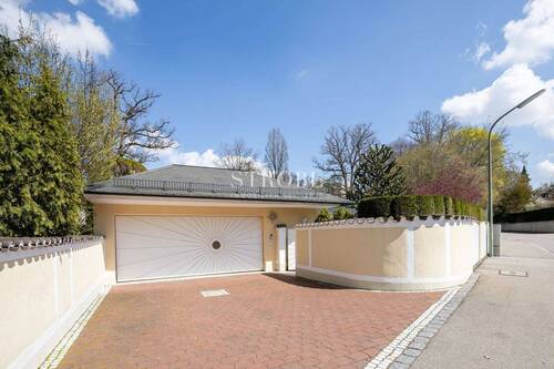 Garage - 