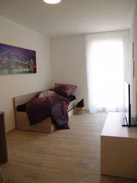 Bett - Studentenapartment nahe der Technischen Hochschule 
