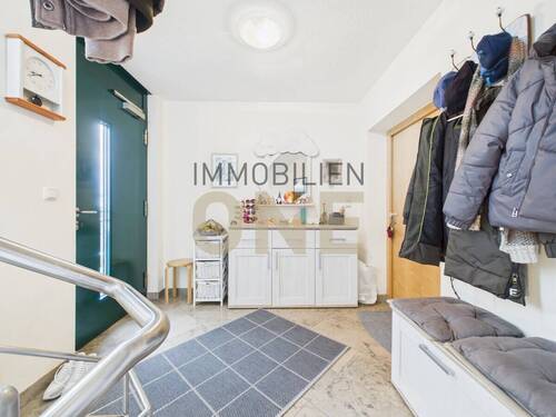 Bild 3 - 8 Zimmer Einfamilienhaus in Nittendorf