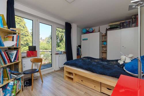 Kinderzimmer oder Büro - 