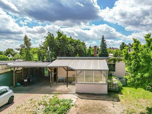 Renovierungsbedürftiger Bungalow - Grundstück zum Kaufen in Taucha