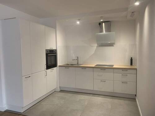 Küche - RESERVIERT - Traumhafte 2-Zimmer Wohnung mit Wintergarten