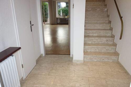 EG - Diele Eingangsbereich ebenso - 