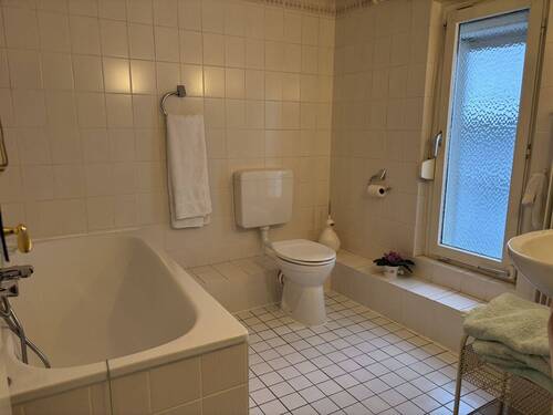 Bad 2 im Erdgeschoss - 