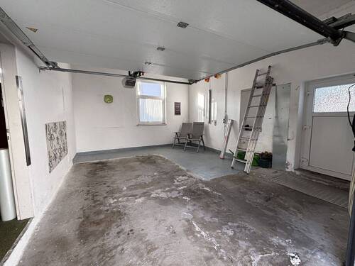 Garage - 