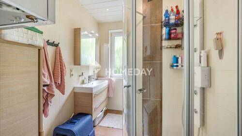 Badezimmer 1 - Etagenwohnung mit 68,40 m&sup2; in Bad Zwischenahn zum Kaufen