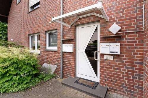 Haustür - 4 Zimmer Etagenwohnung zum Kaufen in Gütersloh