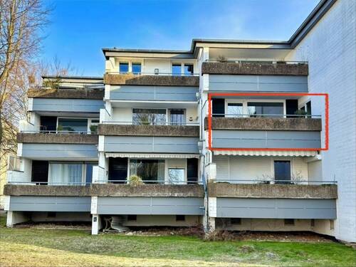 Ansicht Südseite mit Balkon - Renovierte 3-Zimmerwohnung mit großem Balkon in Veerßen zu verkaufen!
