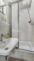 Gäste-WC mit Dusche - 