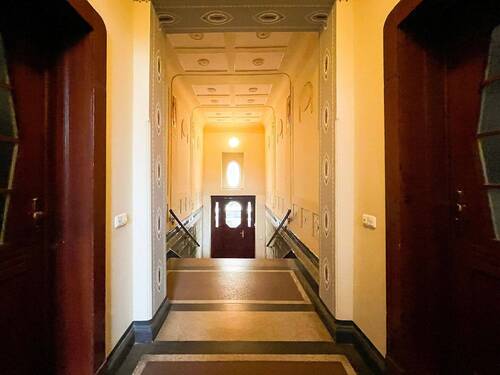 Treppenhaus - Etagenwohnung mit 91,50 m² in Leipzig zum Kaufen
