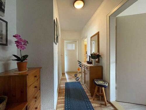 Praktischer Eingangsbereich mit funktionalem Schnitt - 2 Zimmer Etagenwohnung in Fehmarn / Burg auf Fehmarn