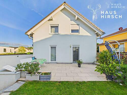 Hausansicht Terasse - Einfamilienhaus mit 182,40 m&sup2; in Pforzheim zum Kaufen