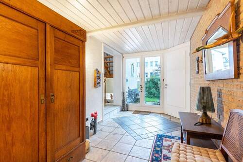 Eingangsbereich - 6 Zimmer Einfamilienhaus zum Kaufen in Halle (Westf.)