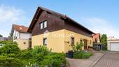 Außenansicht 2 - Teilvermietetes Mehrfamilienhaus mit Garten, Terrasse und Garage in begehrter Wohnlage
