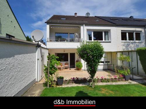 1.JPG - Kauf im Paket: 2 vermietete Wohnungen & 1 Garage in einem 3-Familienhaus in Bonn-Röttgen.
