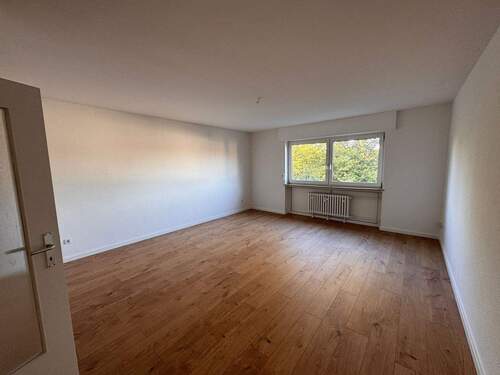 Wohnzimmer - 3 Zimmer Etagenwohnung zur Miete in Frankfurt am Main