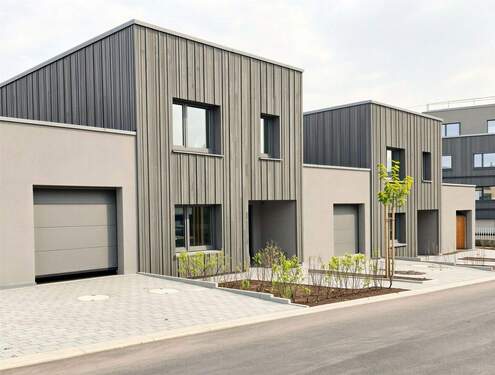 Hausansicht front - 5 Zimmer Einfamilienhaus in Althengstett