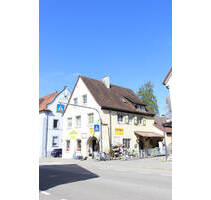 Stadthaus mit 238 m² Gewerbeeinheit und 2 Wohnungen - Wangen
