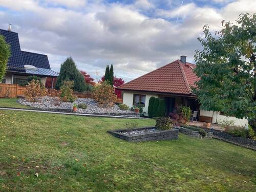 Rückansicht - 4 Zimmer Mehrfamilienhaus, Wohnhaus in Langenstein