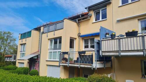 1.jpeg - Stadtnah & im Grünen: Helle 2-Zimmer-Wohnung mit Balkon, EBK