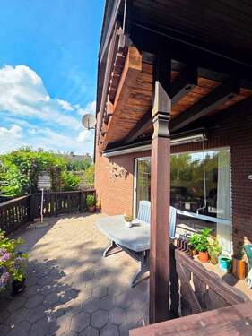 teilüberdachte Terrasse mit Marquise
- Gelegenheit - Kaufpreisreduzierung - keine Käuferprovision !