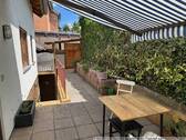 Terrasse mit Kelleraußentreppe - 