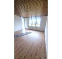 Frisch renovierte 3-Zimmer-Wohnung mit Terrasse & großem Garten in Beilngries