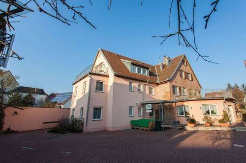 Hofansicht - Hotel, Pension, Gasthof in Stein zum Kaufen