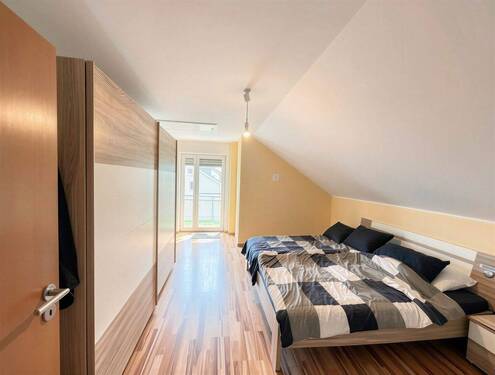 Schlafzimmer - Etagenwohnung mit 61,00 m&sup2; in Weiden in der Oberpfalz zum Kaufen