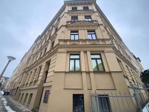 Hausansicht vorn - 3 Zimmer Etagenwohnung in Halle (Saale)