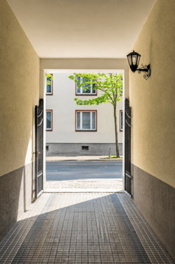 Hauseingang Straße.png - 